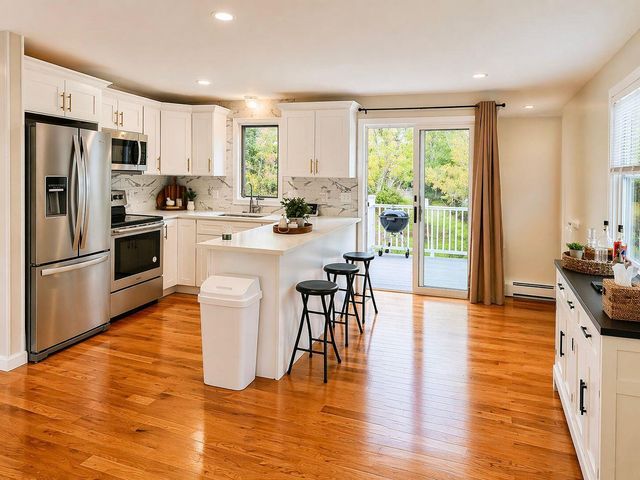 3 Muriel Lane, Teaticket, MA 02536