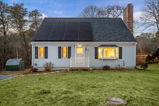 3 Muriel Lane, Teaticket, MA 02536