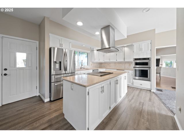 14330 Se DONATELLO Loop, Happy Valley, OR 97086