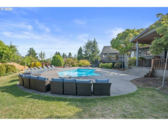 14330 Se DONATELLO Loop, Happy Valley, OR 97086