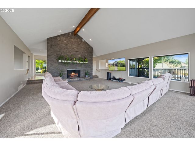 14330 Se DONATELLO Loop, Happy Valley, OR 97086