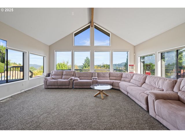 14330 Se DONATELLO Loop, Happy Valley, OR 97086