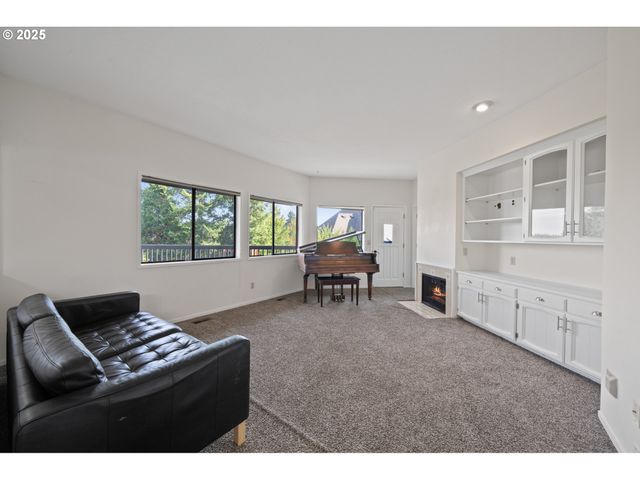 14330 Se DONATELLO Loop, Happy Valley, OR 97086