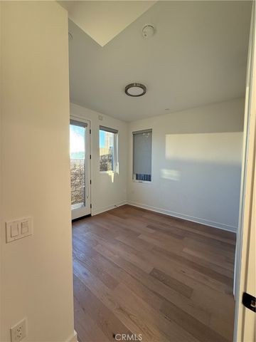 1048 N Joels, Los Angeles, CA 90012