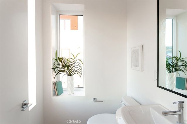 1048 N Joels, Los Angeles, CA 90012