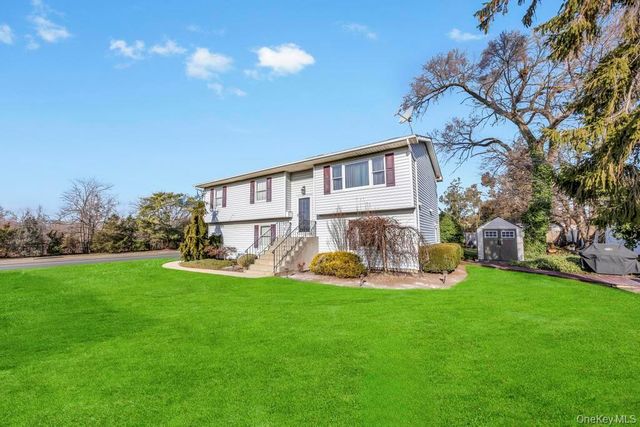 57 New South Road, Hicksville, NY 11801