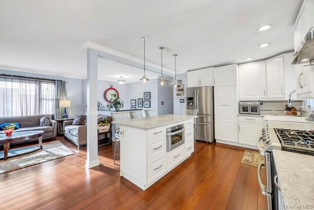 57 New South Road, Hicksville, NY 11801