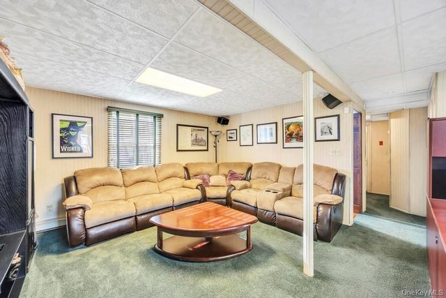 57 New South Road, Hicksville, NY 11801