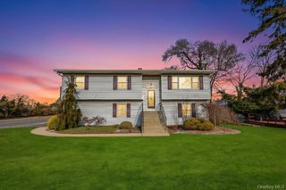 57 New South Road, Hicksville, NY 11801