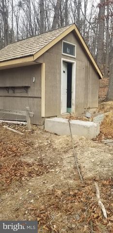 529 HILLSIDE DR, Augusta, WV 26704