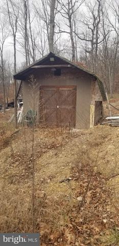 529 HILLSIDE DR, Augusta, WV 26704