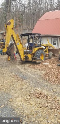 529 HILLSIDE DR, Augusta, WV 26704