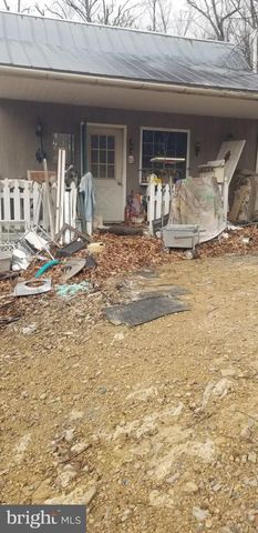 529 HILLSIDE DR, Augusta, WV 26704