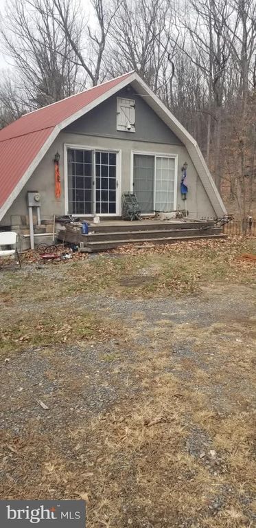 529 HILLSIDE DR, Augusta, WV 26704