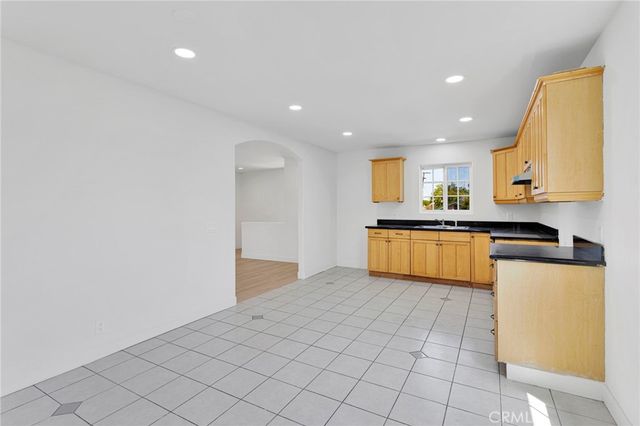 348 W 83rd Street, Los Angeles, CA 90003