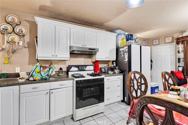 348 W 83rd Street, Los Angeles, CA 90003