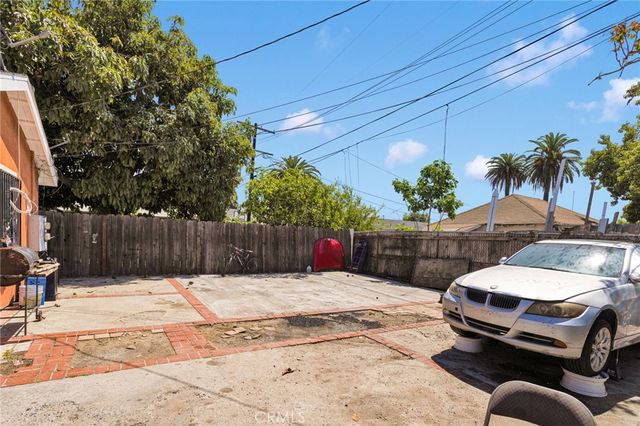 348 W 83rd Street, Los Angeles, CA 90003
