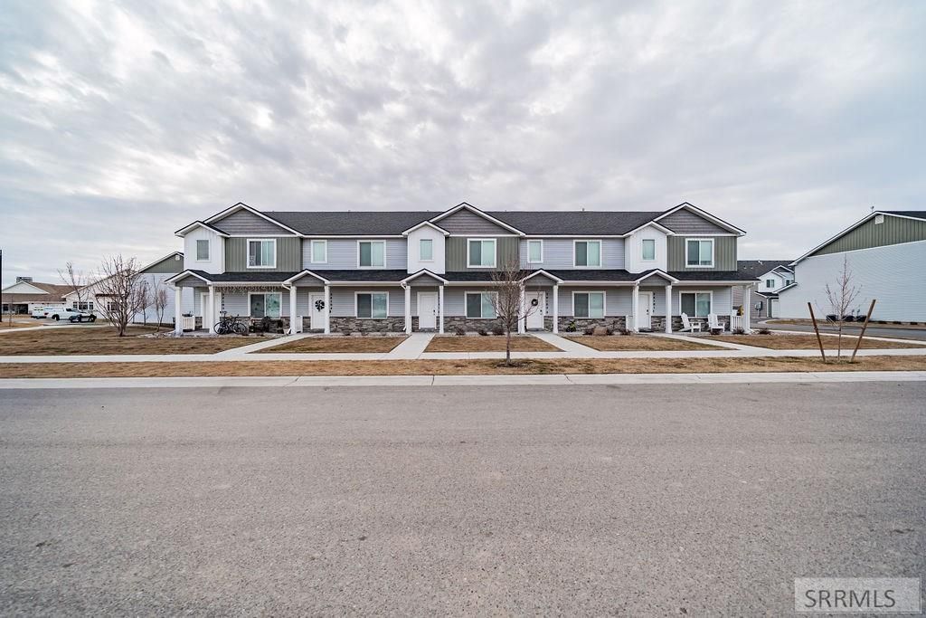 Image 2 of property listing at 651 S 2400 W # 24105, Rexburg, ID 83440