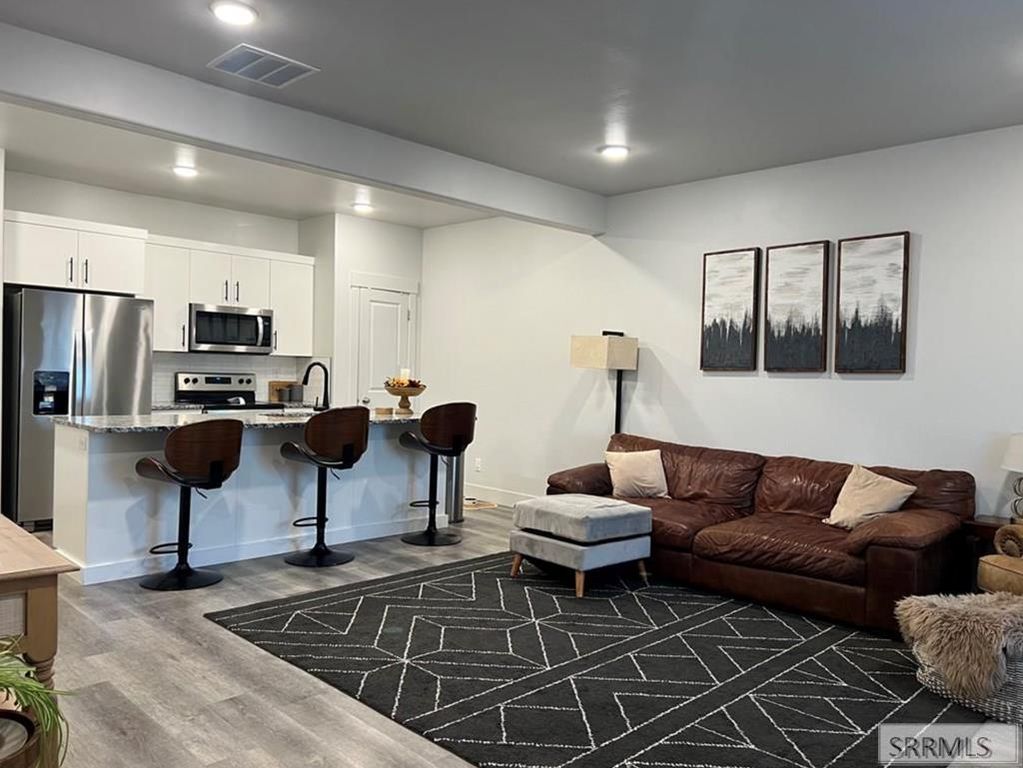 Image 3 of property listing at 651 S 2400 W # 24105, Rexburg, ID 83440