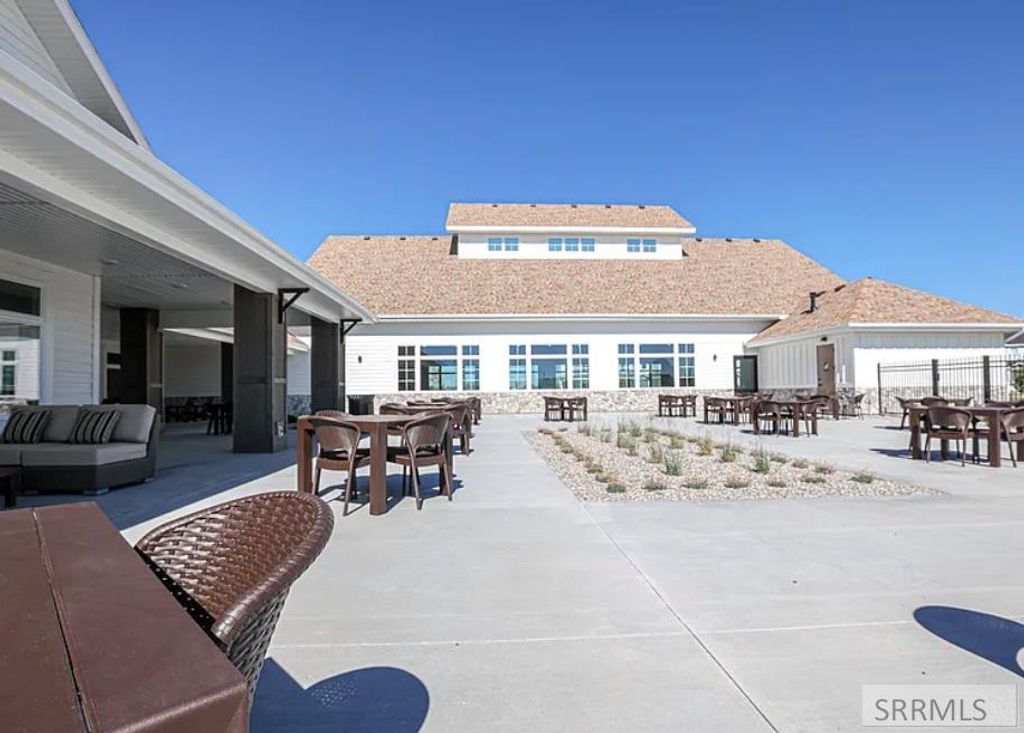 Image 8 of property listing at 651 S 2400 W # 24105, Rexburg, ID 83440