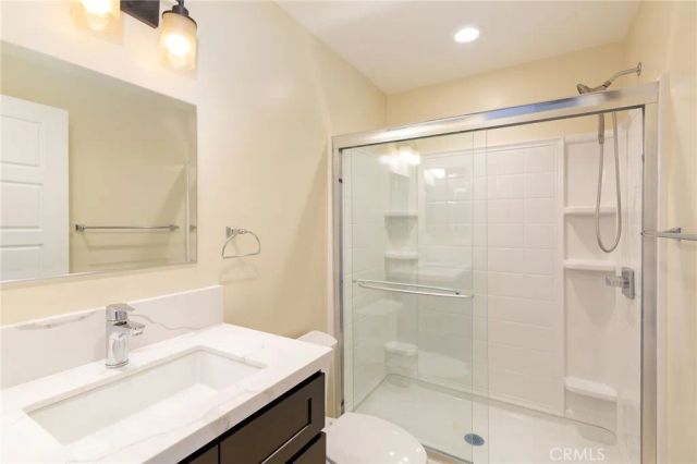 11845 Grevillea, Hawthorne, CA 90250