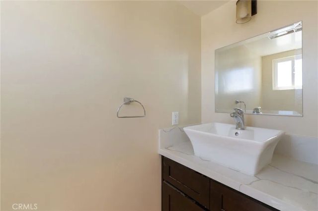 11845 Grevillea, Hawthorne, CA 90250