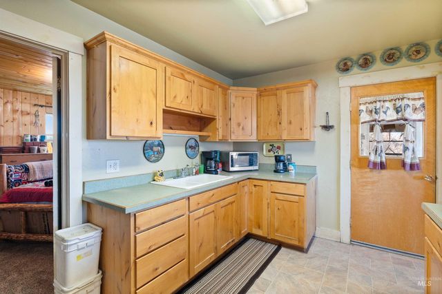 1898 E 3700 N, Filer, ID 83328