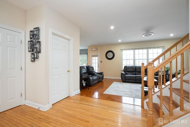 3 Wycklow Drive, Robbinsville, NJ 08691