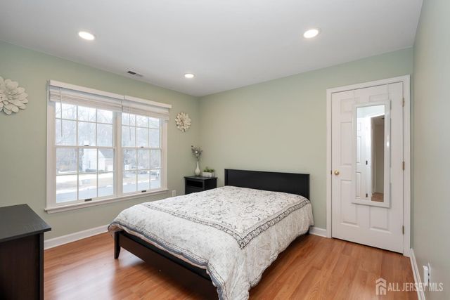 3 Wycklow Drive, Robbinsville, NJ 08691