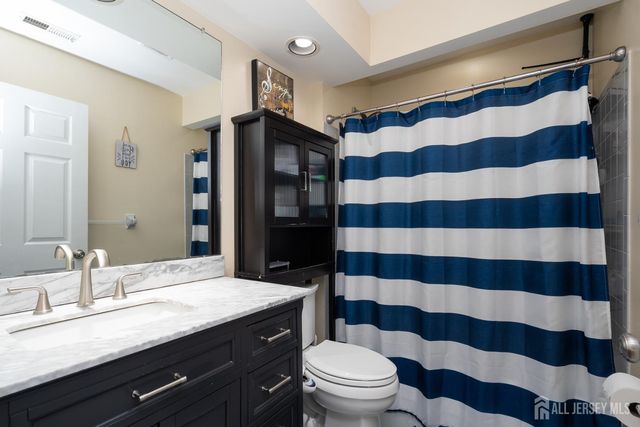 3 Wycklow Drive, Robbinsville, NJ 08691