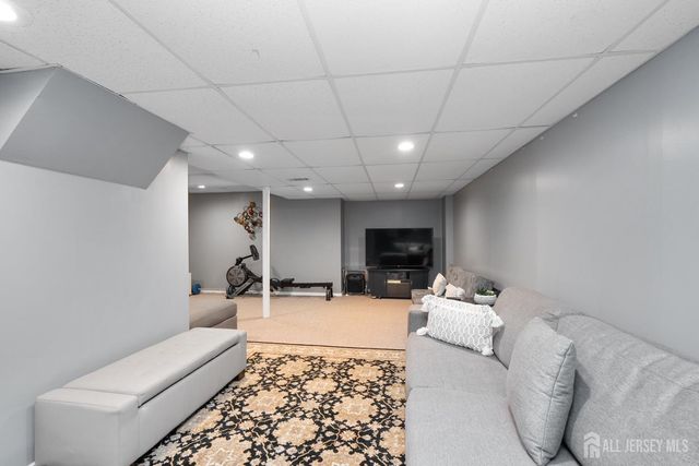 3 Wycklow Drive, Robbinsville, NJ 08691