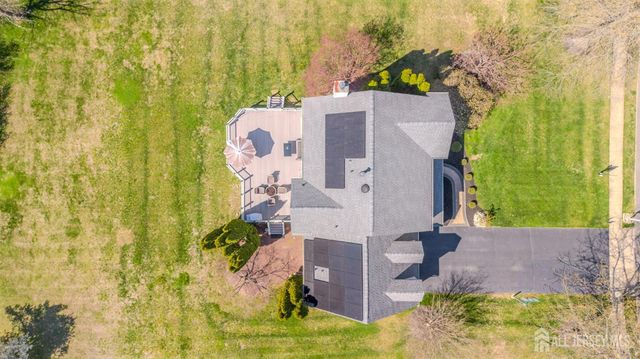3 Wycklow Drive, Robbinsville, NJ 08691