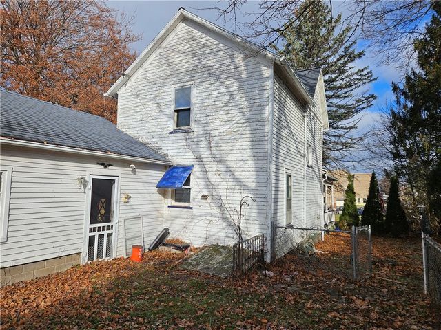 215 Park Drive, East Rochester, NY 14445