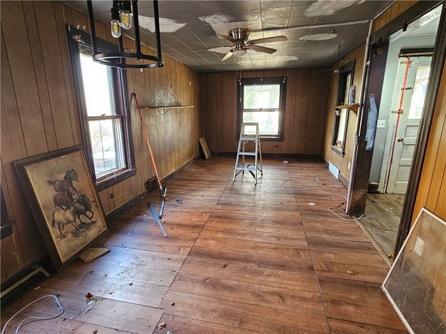 215 Park Drive, East Rochester, NY 14445