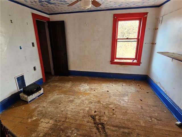 215 Park Drive, East Rochester, NY 14445