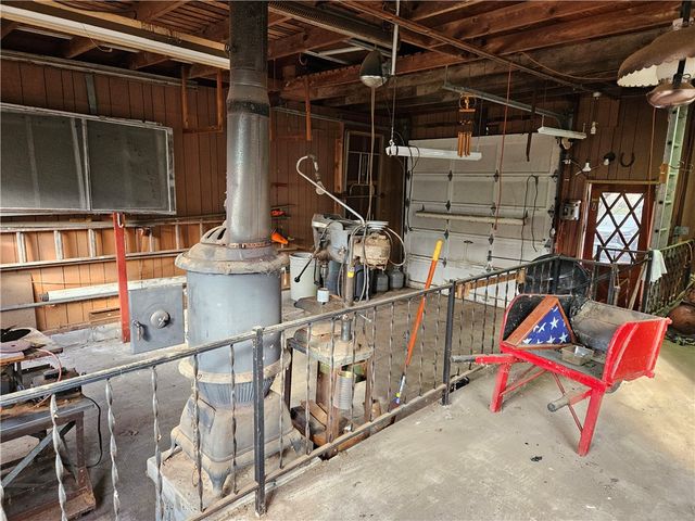 215 Park Drive, East Rochester, NY 14445