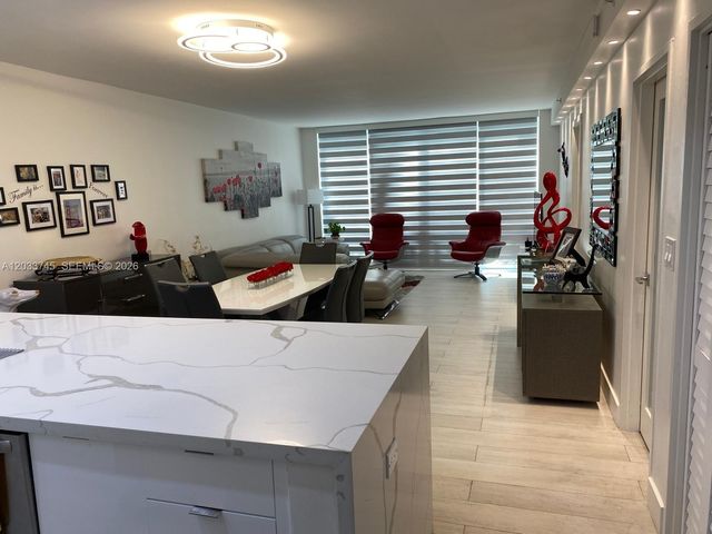 5601 Collins Avenue 622, Miami Beach, FL 33140
