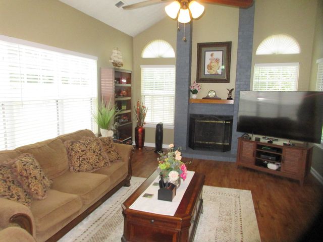 6340 Hampton Ridge Drive, Florence, KY 41042