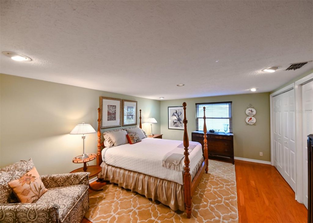 Image 36 of property listing at 12529 SAINT CHARLOTTE DRIVE, Tampa, FL 33618