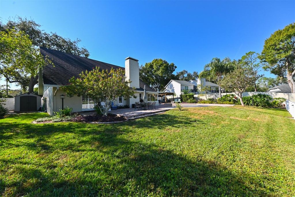 Image 5 of property listing at 12529 SAINT CHARLOTTE DRIVE, Tampa, FL 33618