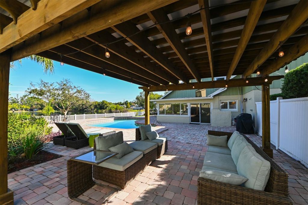 Image 7 of property listing at 12529 SAINT CHARLOTTE DRIVE, Tampa, FL 33618