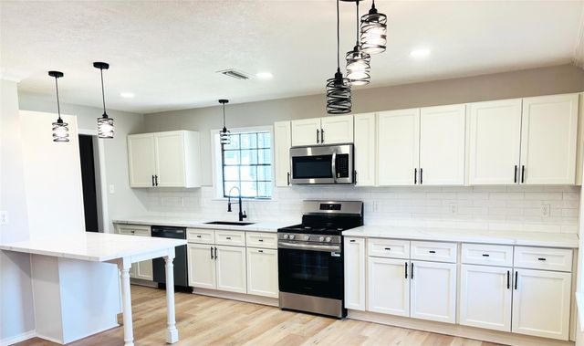 1803 S Park Street, Brenham, TX 77833