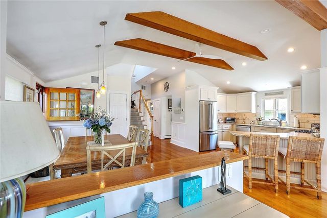 33 Withington Road, Narragansett, RI 02882