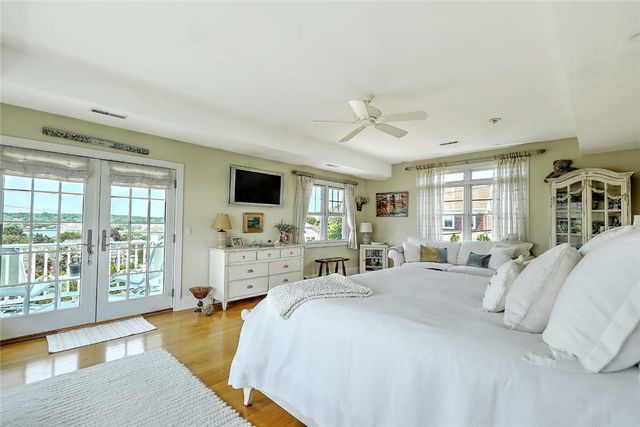 33 Withington Road, Narragansett, RI 02882
