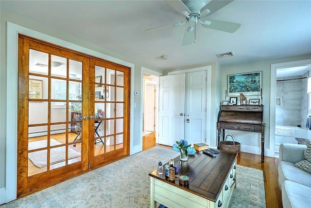 33 Withington Road, Narragansett, RI 02882
