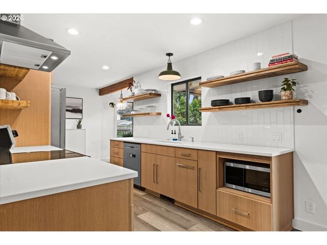 206 Nw 108TH St, Vancouver, WA 98685