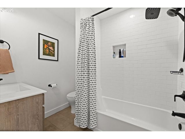 206 Nw 108TH St, Vancouver, WA 98685