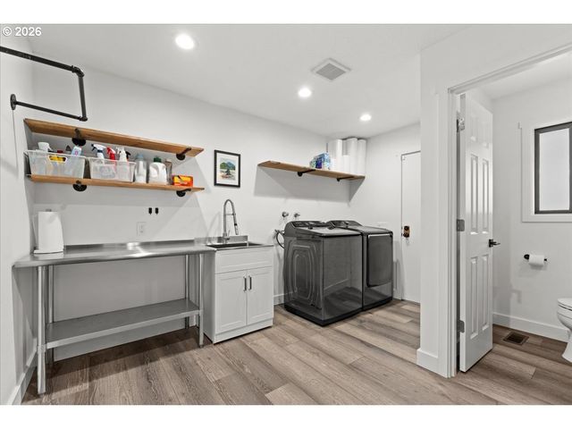 206 Nw 108TH St, Vancouver, WA 98685