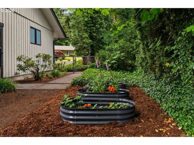 206 Nw 108TH St, Vancouver, WA 98685