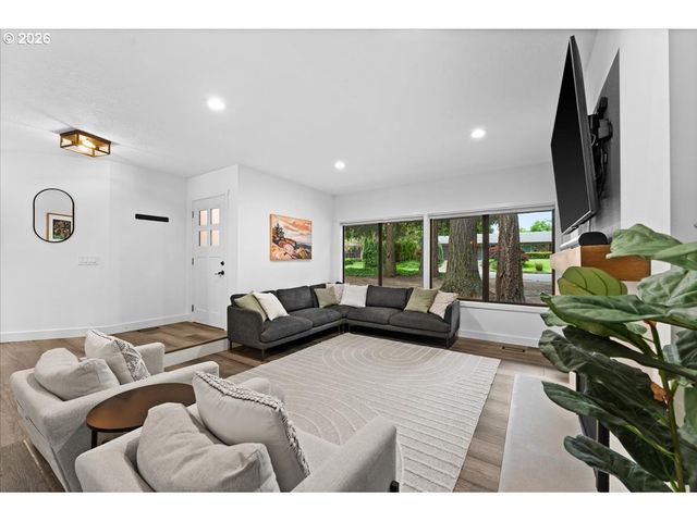 206 Nw 108TH St, Vancouver, WA 98685